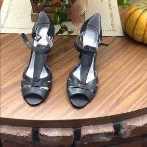 Nine West Gray Heels